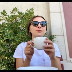 Meet your Posher, Lika